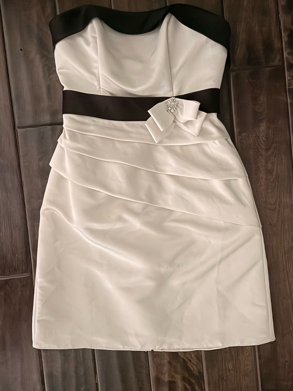 Black and white strapless cocktail dress. Size 6